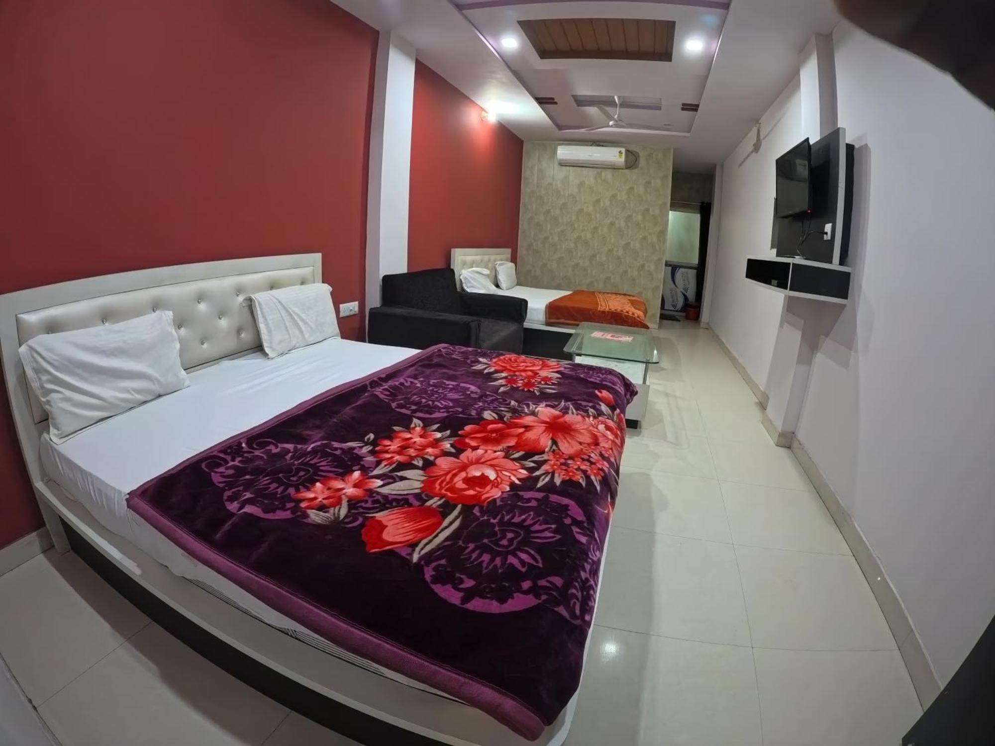 Hotel Aapno Shyam And Restaurant Khatu Exterior photo